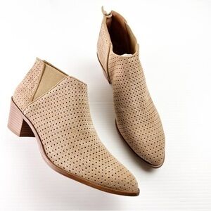 Trask Bootie womens size 11 Tisha Perforated Taupe Oiled Suede Ankle Shoe